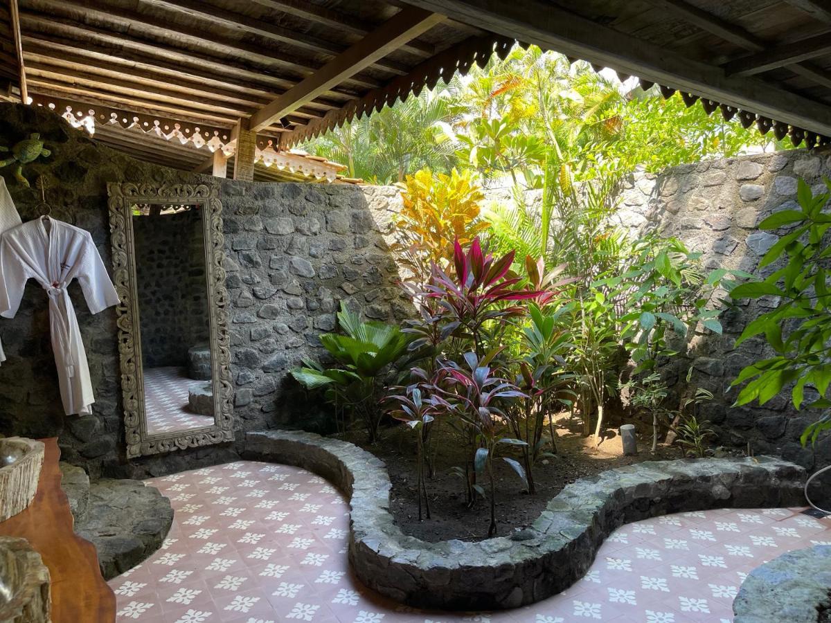 Louka Beach Bali Tianyar Екстериор снимка