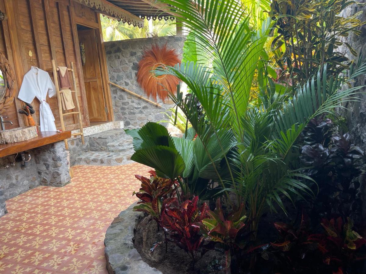 Louka Beach Bali Tianyar Екстериор снимка