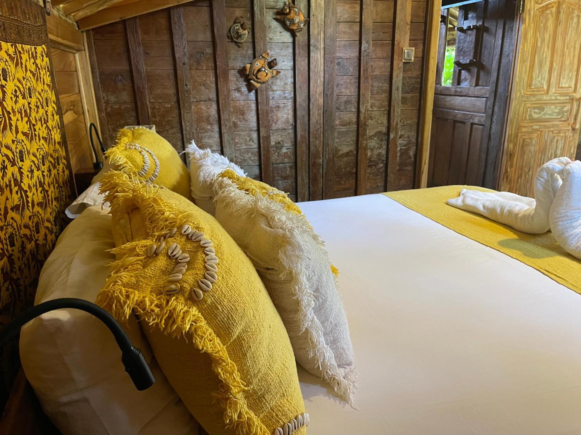 Louka Beach Bali Tianyar Екстериор снимка