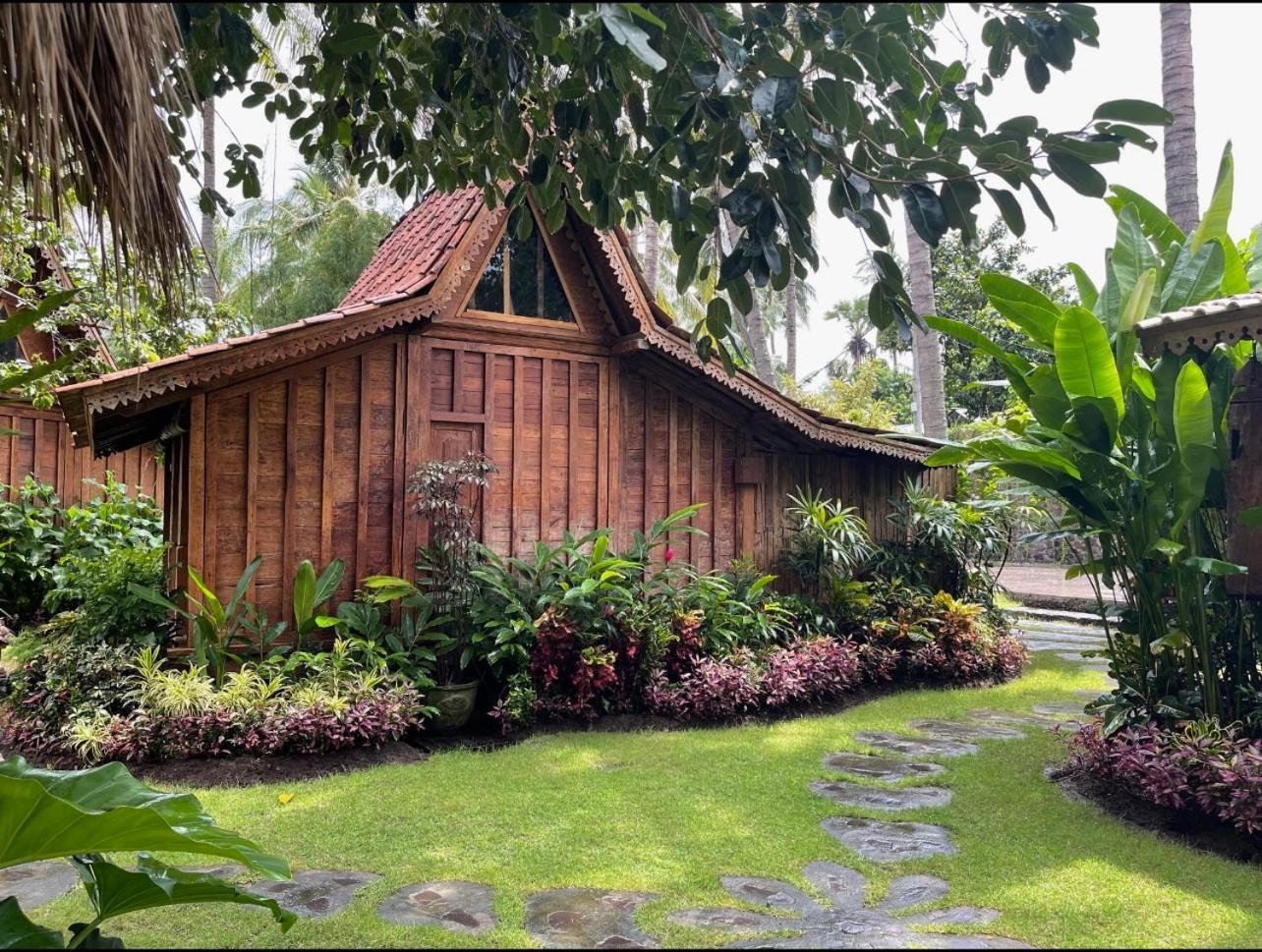Louka Beach Bali Tianyar Екстериор снимка