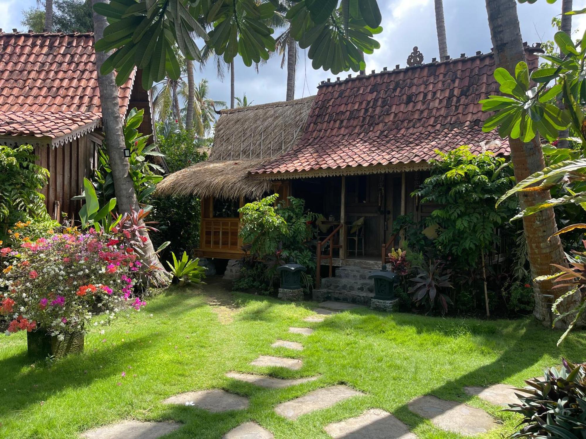Louka Beach Bali Tianyar Екстериор снимка