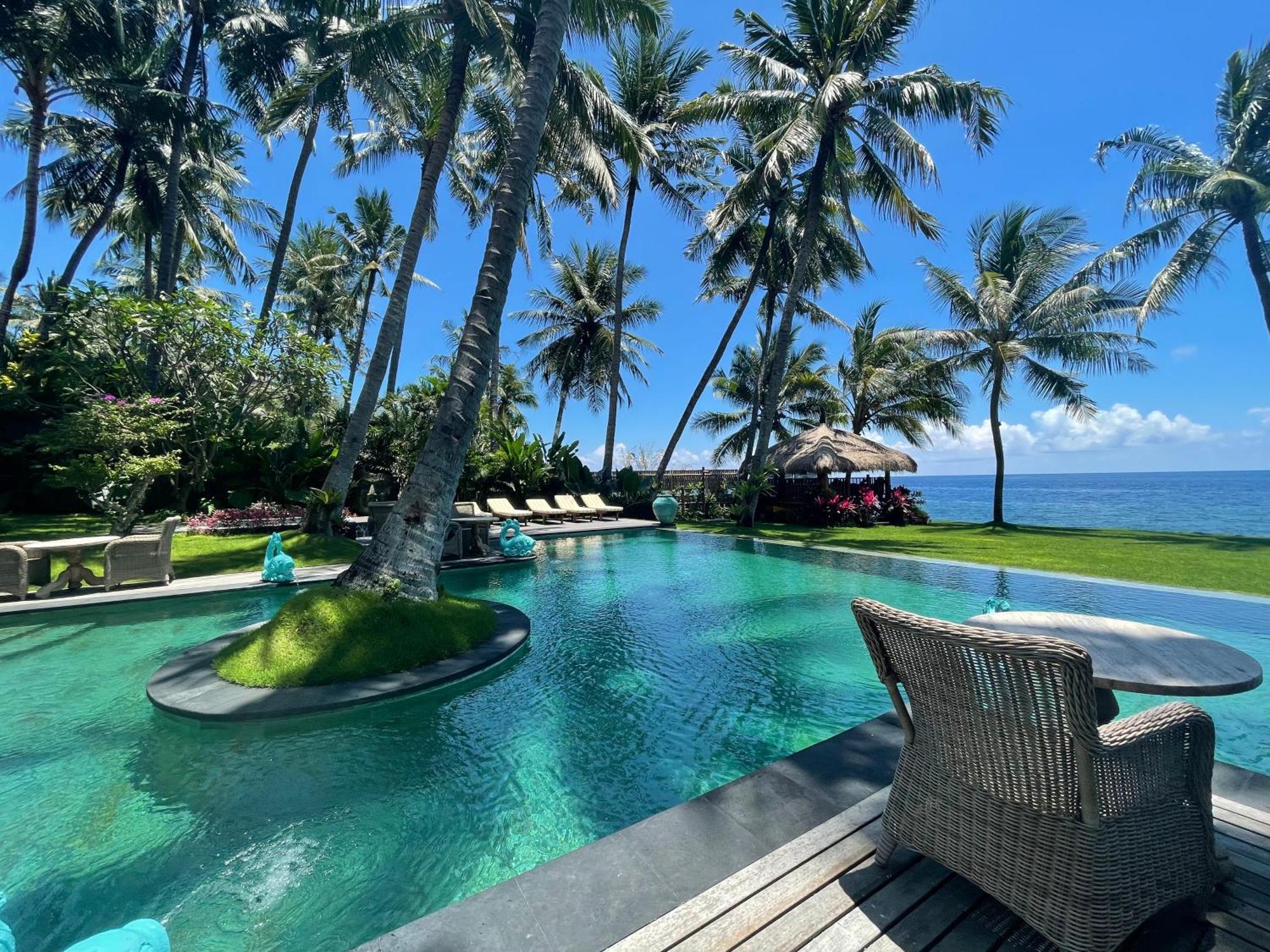Louka Beach Bali Tianyar Екстериор снимка
